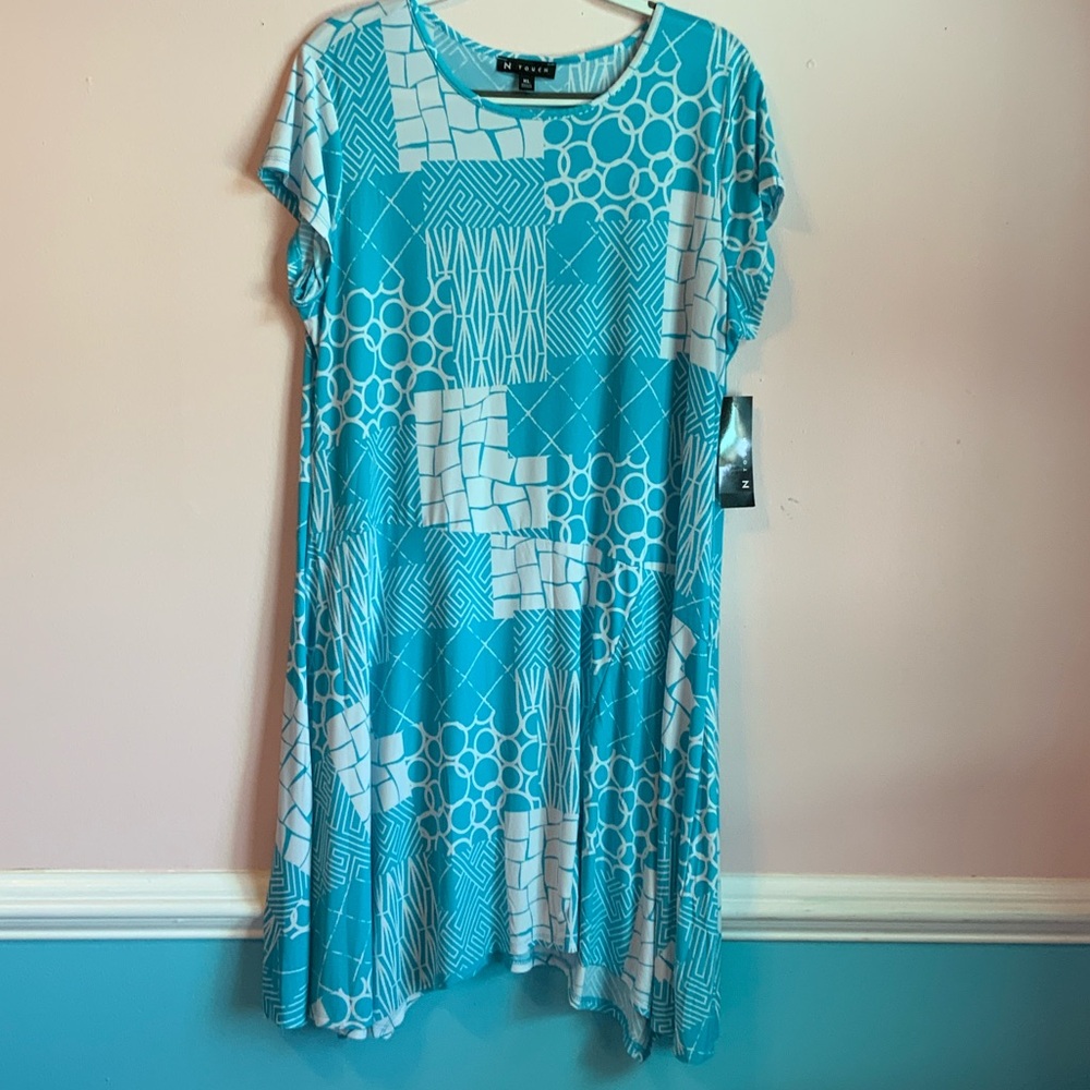 Elegant Blue and White Patterned Midi Dress